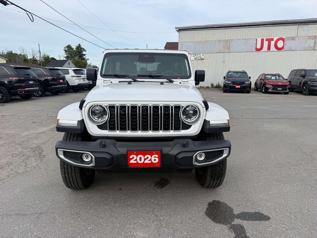 2026 Jeep Wrangler Sahara 4 Door 4X4 - Mckinley Leather! Photo