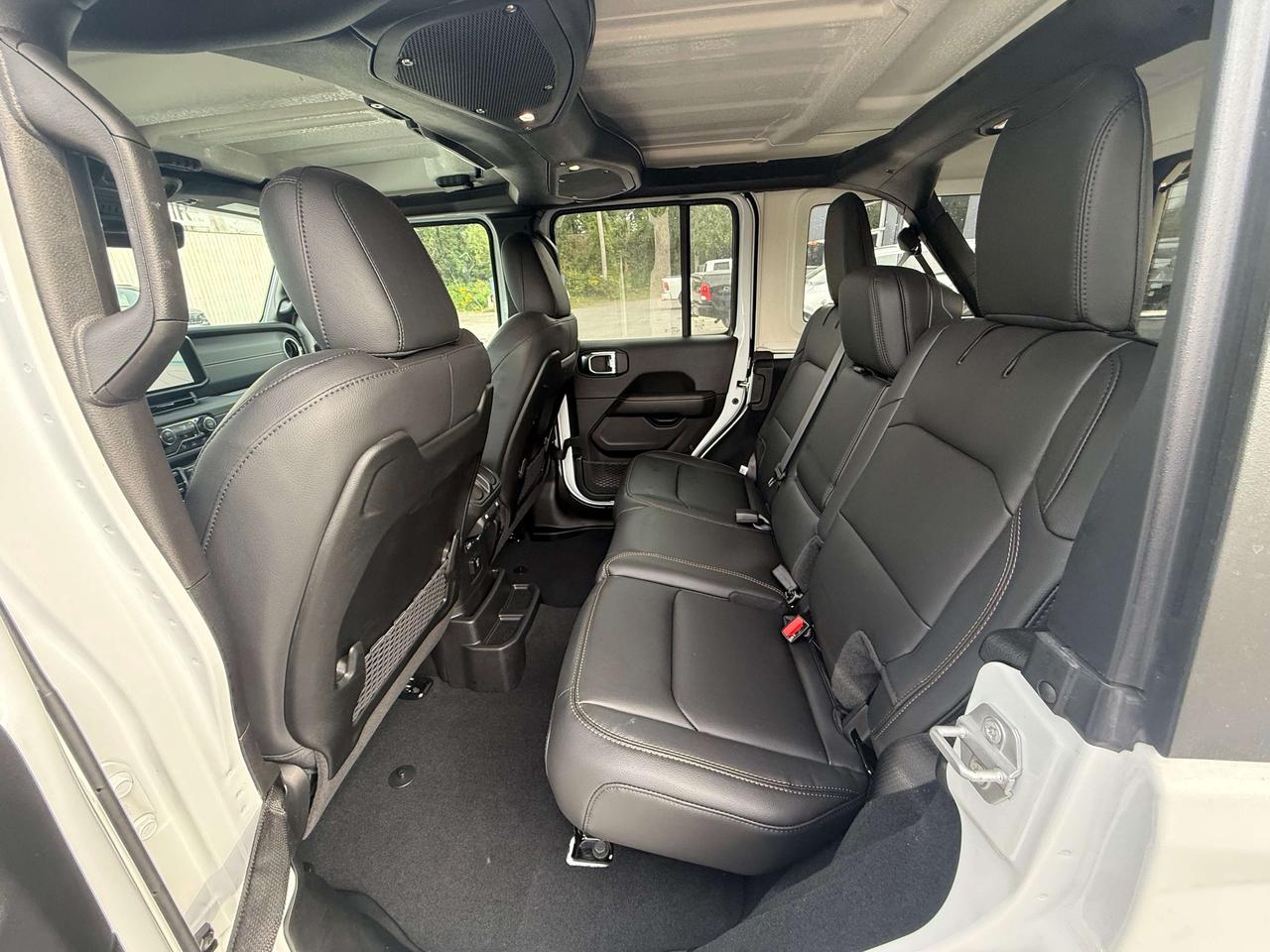 2026 Jeep Wrangler Sahara 4 Door 4X4 - Mckinley Leather! Photo