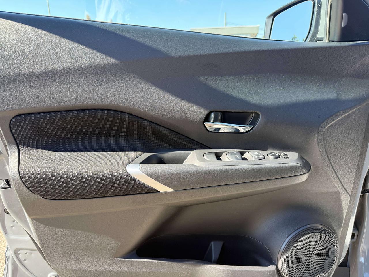 2024 Nissan Kicks SV | BACKUP CAMERA | REMOTE START | BLIND SPOT | Photo