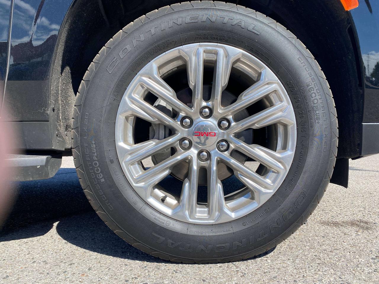2024 GMC Yukon SLE, CLEAN CARFAX, DIESEL, 8 PASS, REMOTE START! - Photo #9
