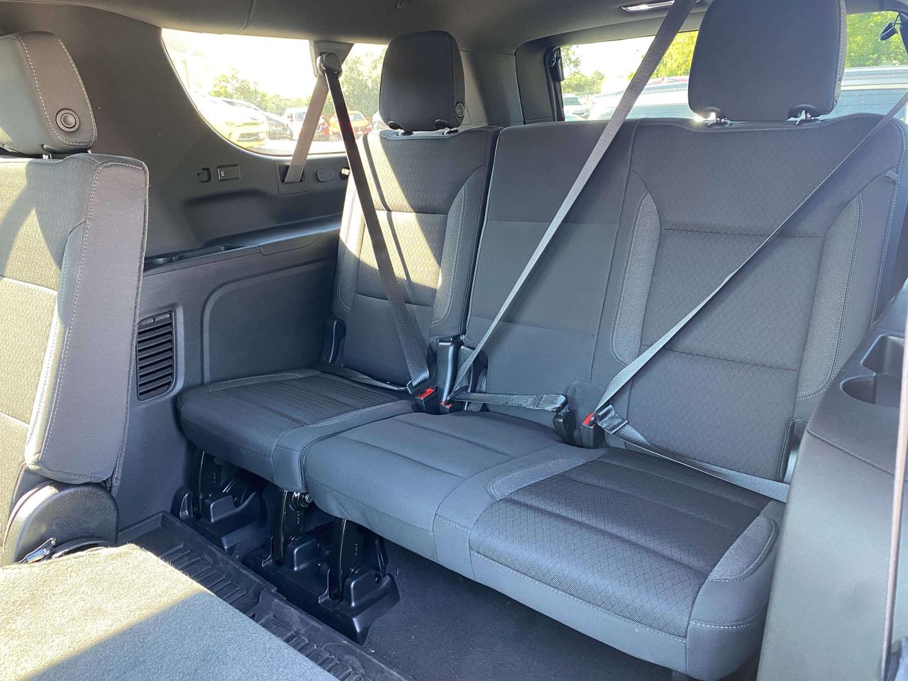 2024 GMC Yukon SLE, CLEAN CARFAX, DIESEL, 8 PASS, REMOTE START! - Photo #20