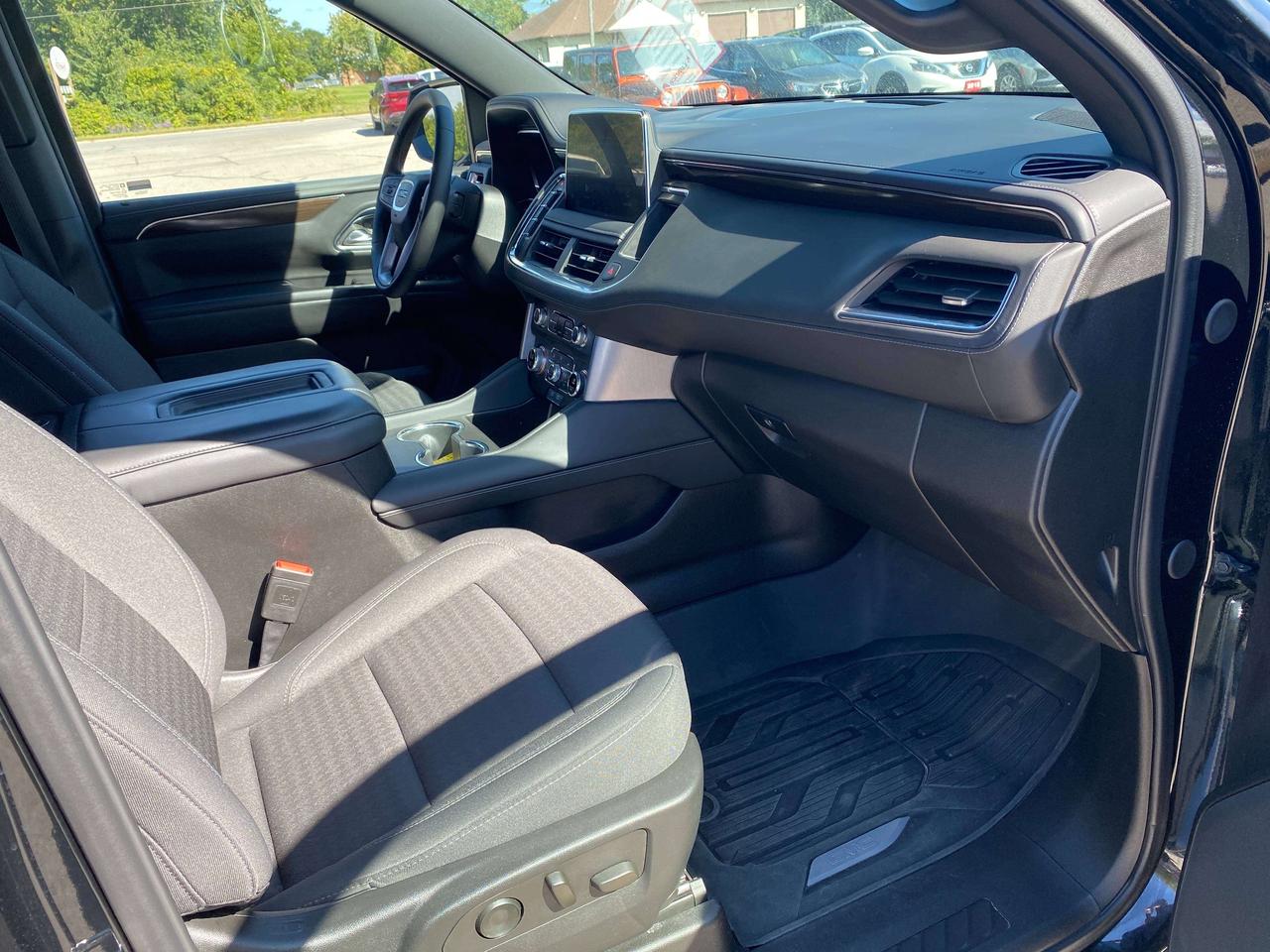 2024 GMC Yukon SLE, CLEAN CARFAX, DIESEL, 8 PASS, REMOTE START! - Photo #27