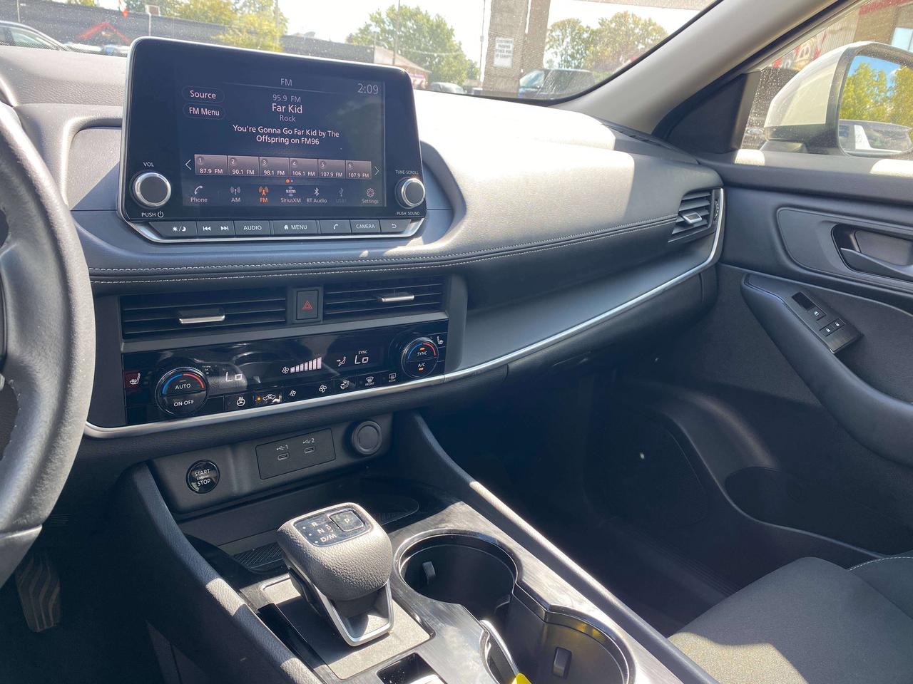 2024 Nissan Rogue S, REMOTE START, BACK UP CAMERA, CLEAN CARFAX! - Photo #14