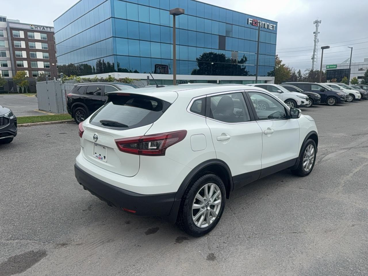 2020 Nissan Qashqai S