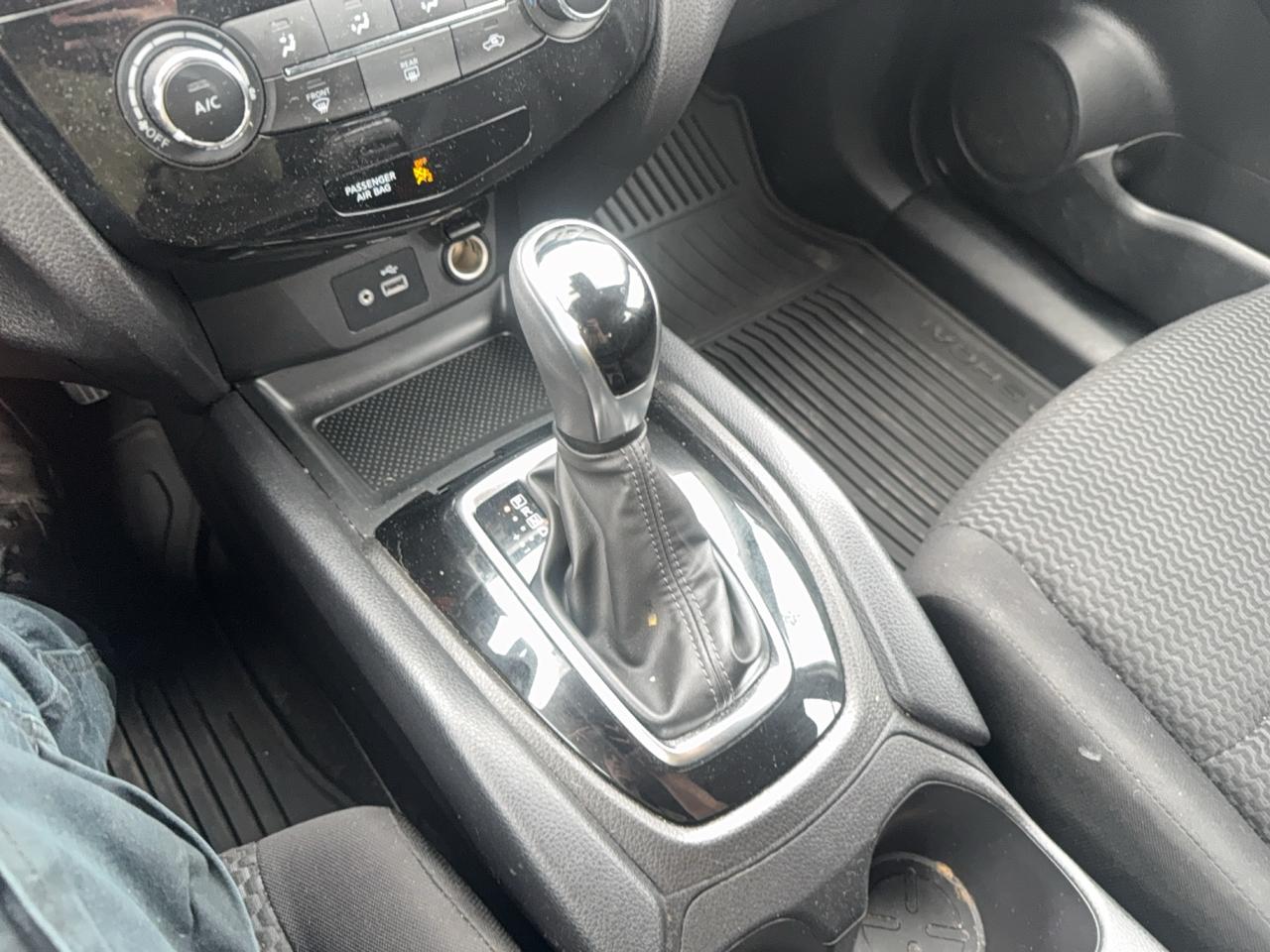 2020 Nissan Qashqai S