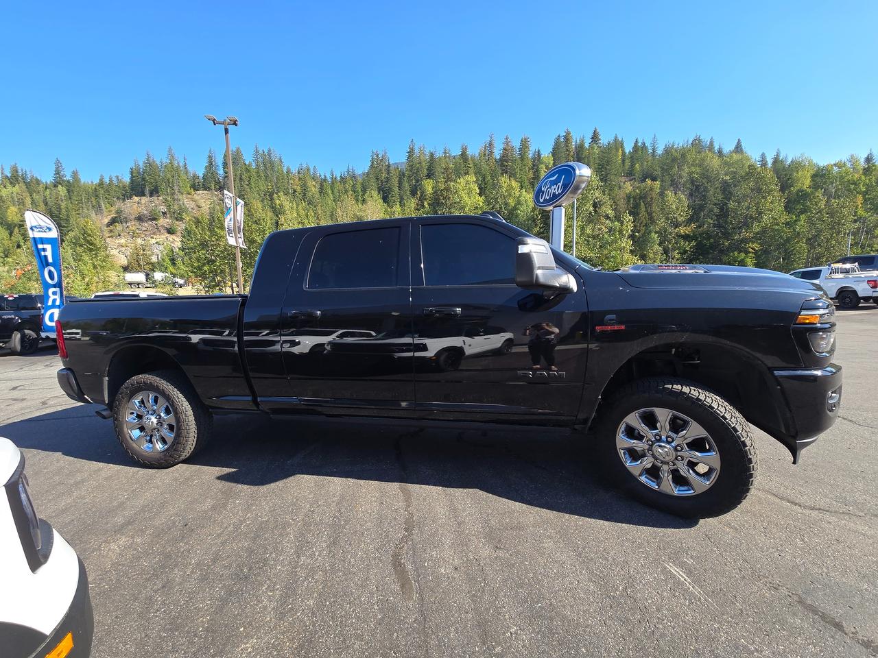 2025 RAM 3500 Laramie Photo4