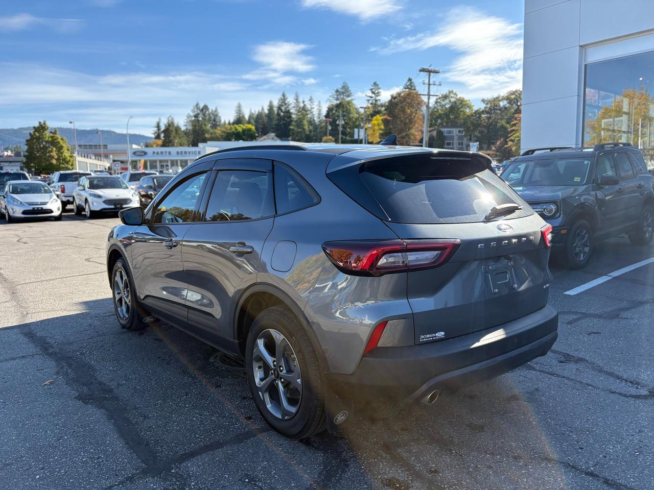 2025 Ford Escape ST-Line Select Photo2