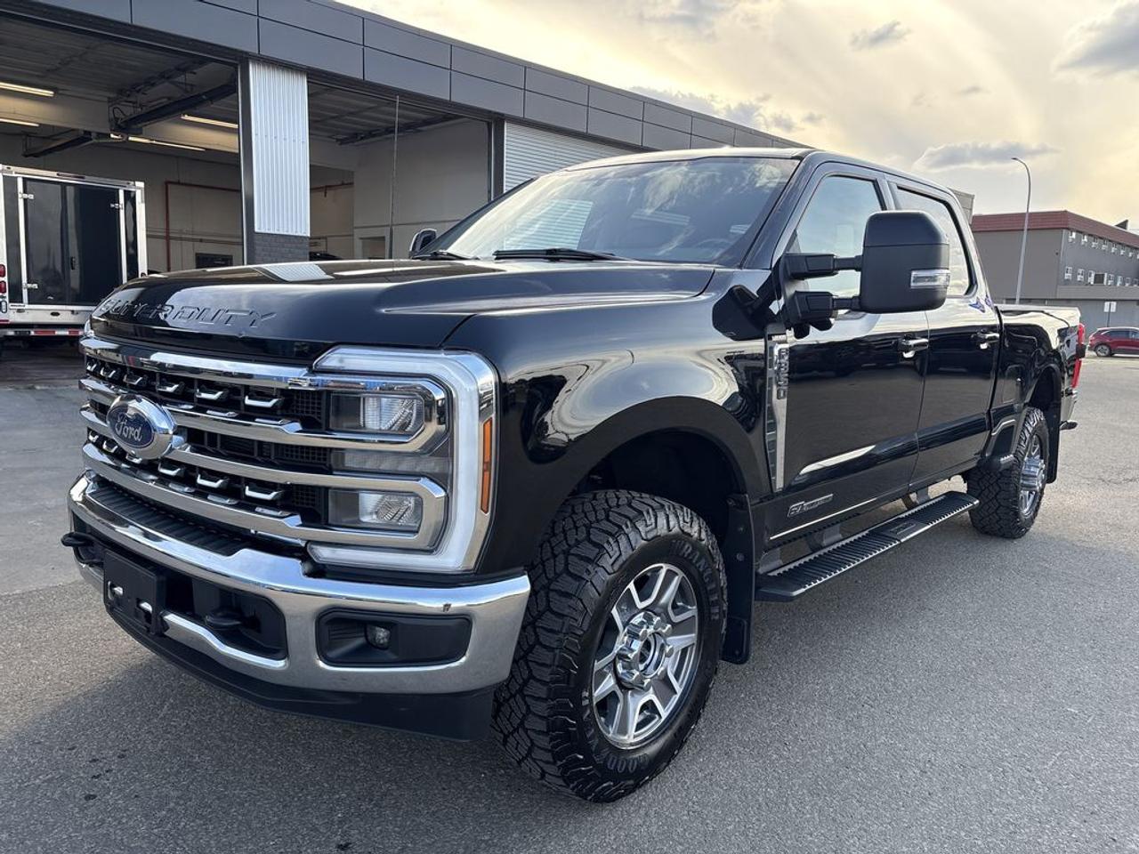 2024 Ford F-350 Super Duty SRW Lariat Photo1