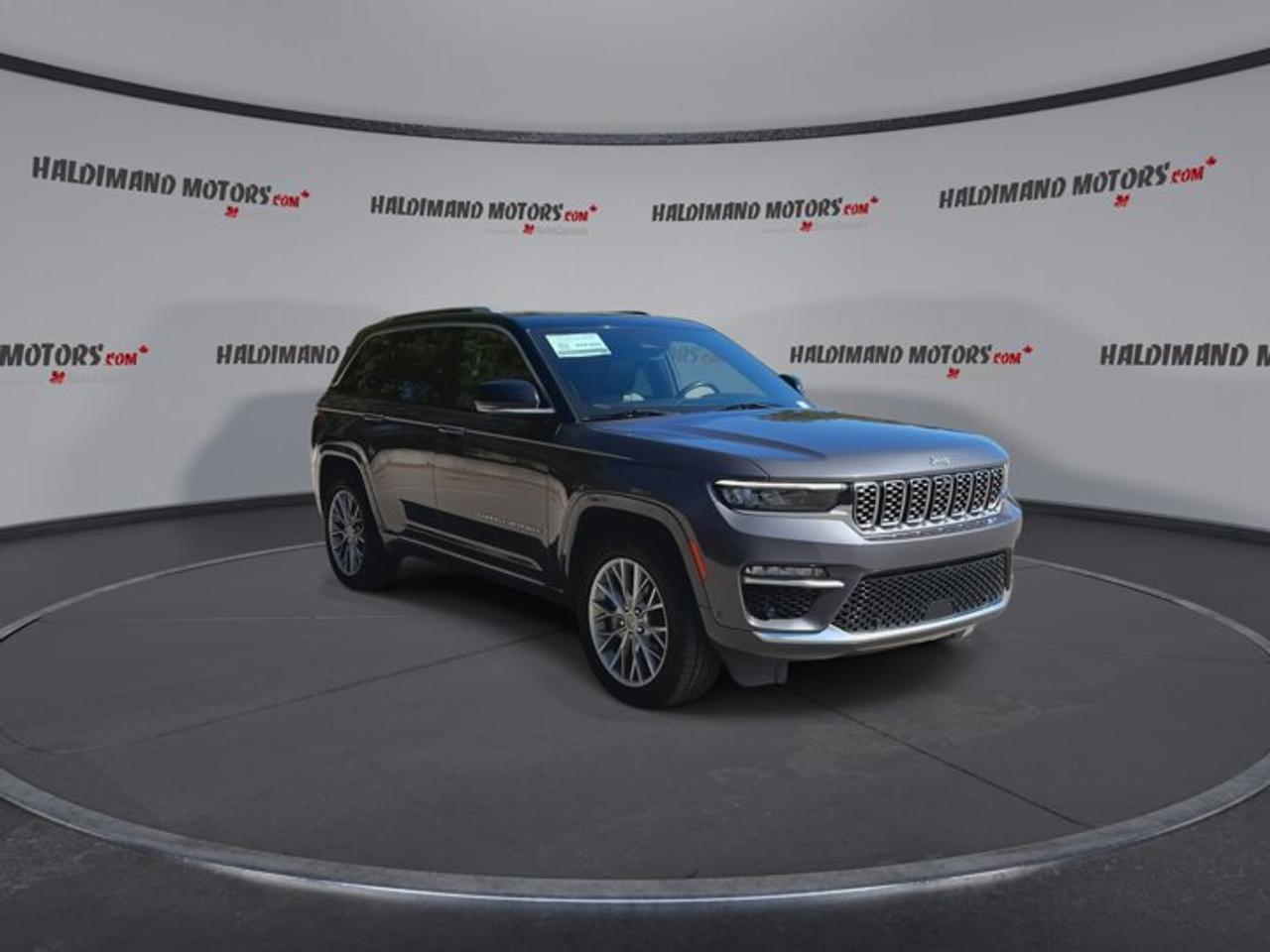 2023 Jeep Grand Cherokee Summit 4x4 | One Owner | No Accidents | 360 Camera Photo5