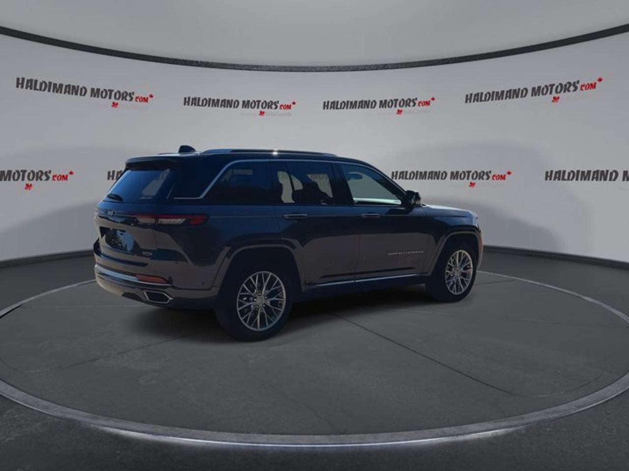 2023 Jeep Grand Cherokee Summit 4x4 | One Owner | No Accidents | 360 Camera Photo