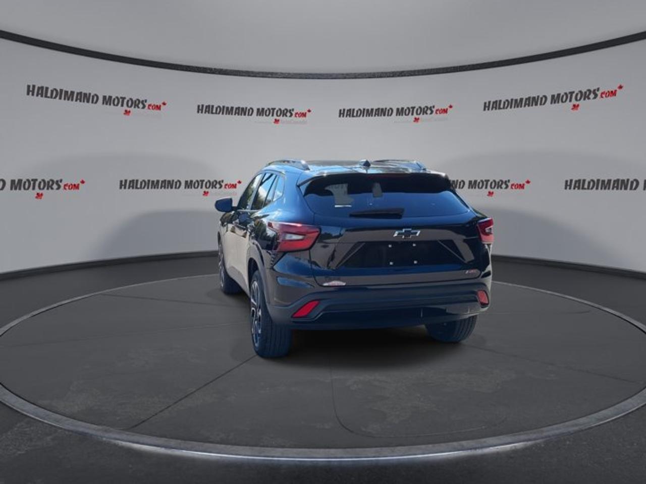 2025 Chevrolet Trax RS FWD | One Owner | No Accidents | Sunroof | Leather Seats Photo