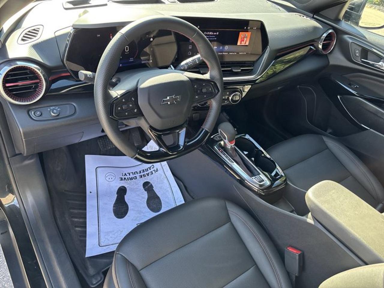 2025 Chevrolet Trax RS FWD | One Owner | No Accidents | Sunroof | Leather Seats Photo