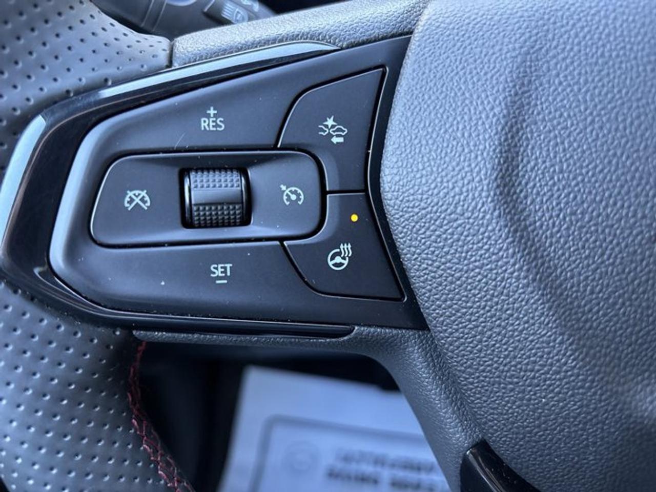 2025 Chevrolet Trax RS FWD | One Owner | No Accidents | Sunroof | Leather Seats Photo