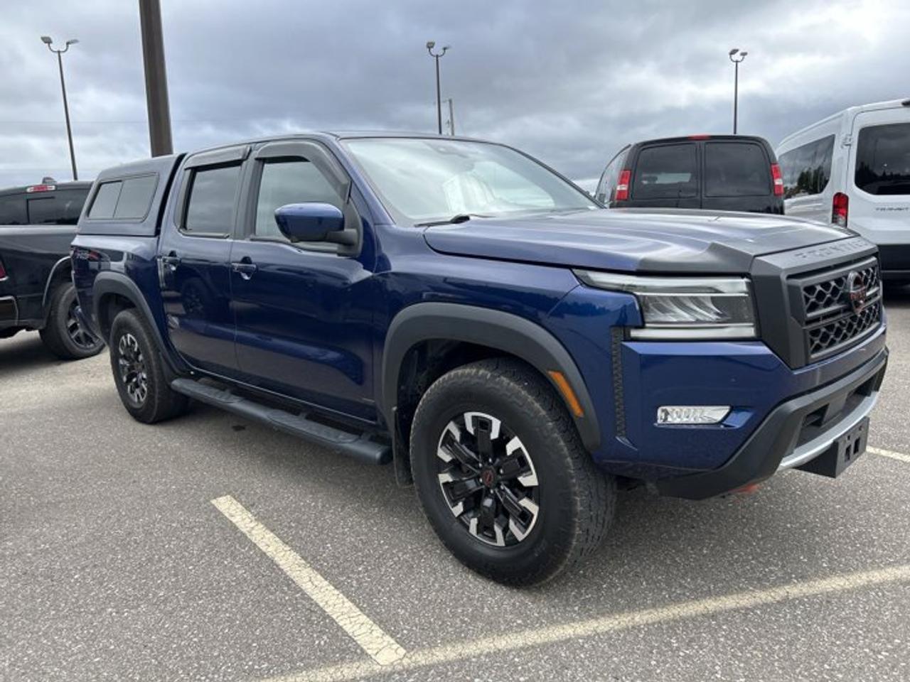 2022 Nissan Frontier PRO-4X Crew Cab 4.5' Bed 4x4 | No Accidents | Leather Seats Photo