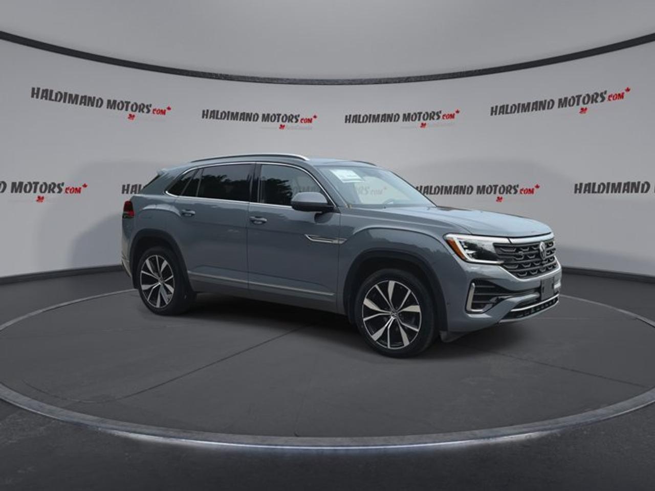 2024 Volkswagen Atlas Cross Sport Execline 4WD | One Owner | No Accidents Photo