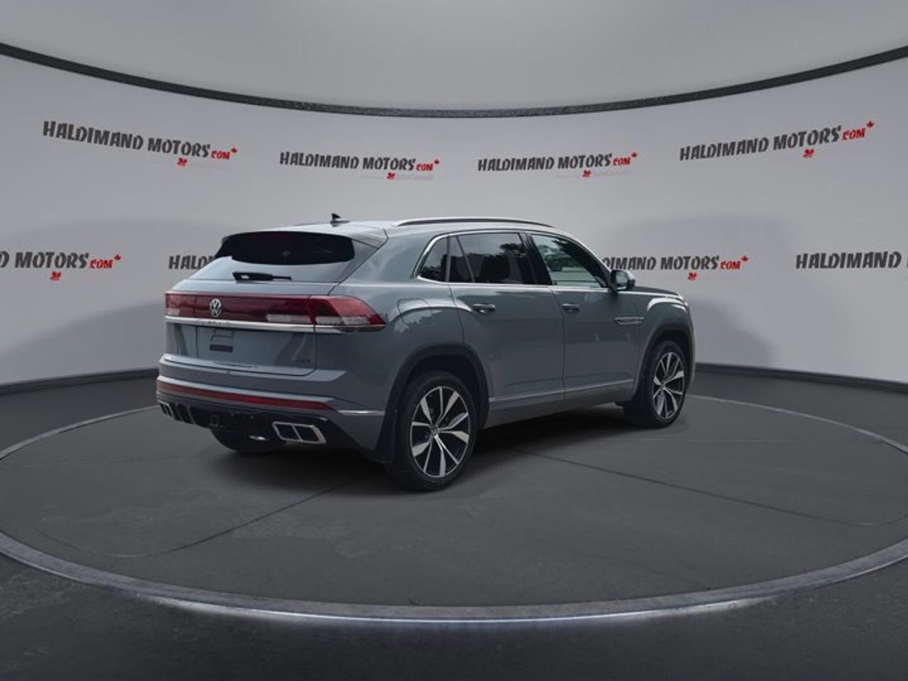 2024 Volkswagen Atlas Cross Sport Execline 4WD | One Owner | No Accidents Photo