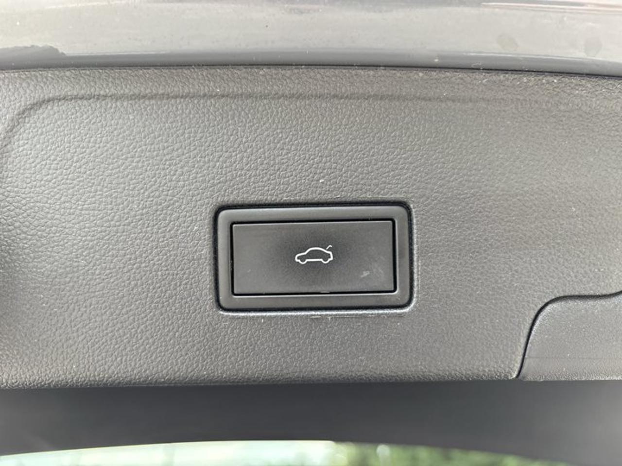 2024 Volkswagen Atlas Cross Sport Execline 4WD | One Owner | No Accidents Photo