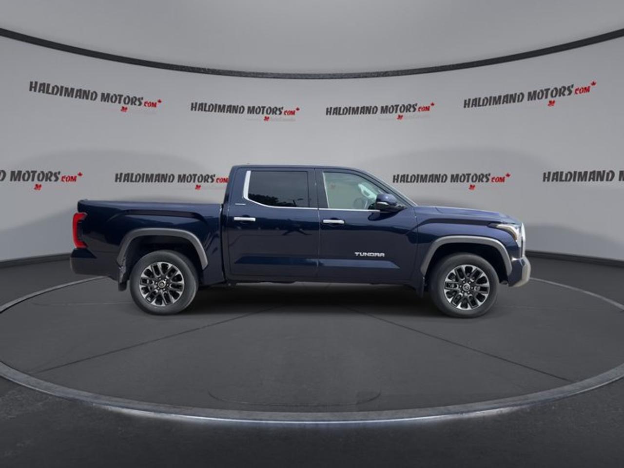 2023 Toyota Tundra Limited CrewMax 5.5' Bed 4x4 | No Accidents | Leather Seats Photo