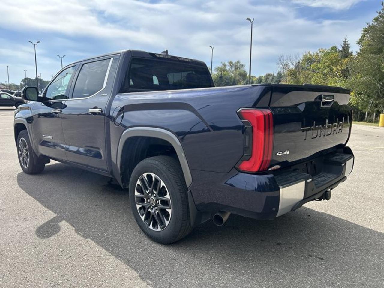 2023 Toyota Tundra Limited CrewMax 5.5' Bed 4x4 | No Accidents | Leather Seats Photo