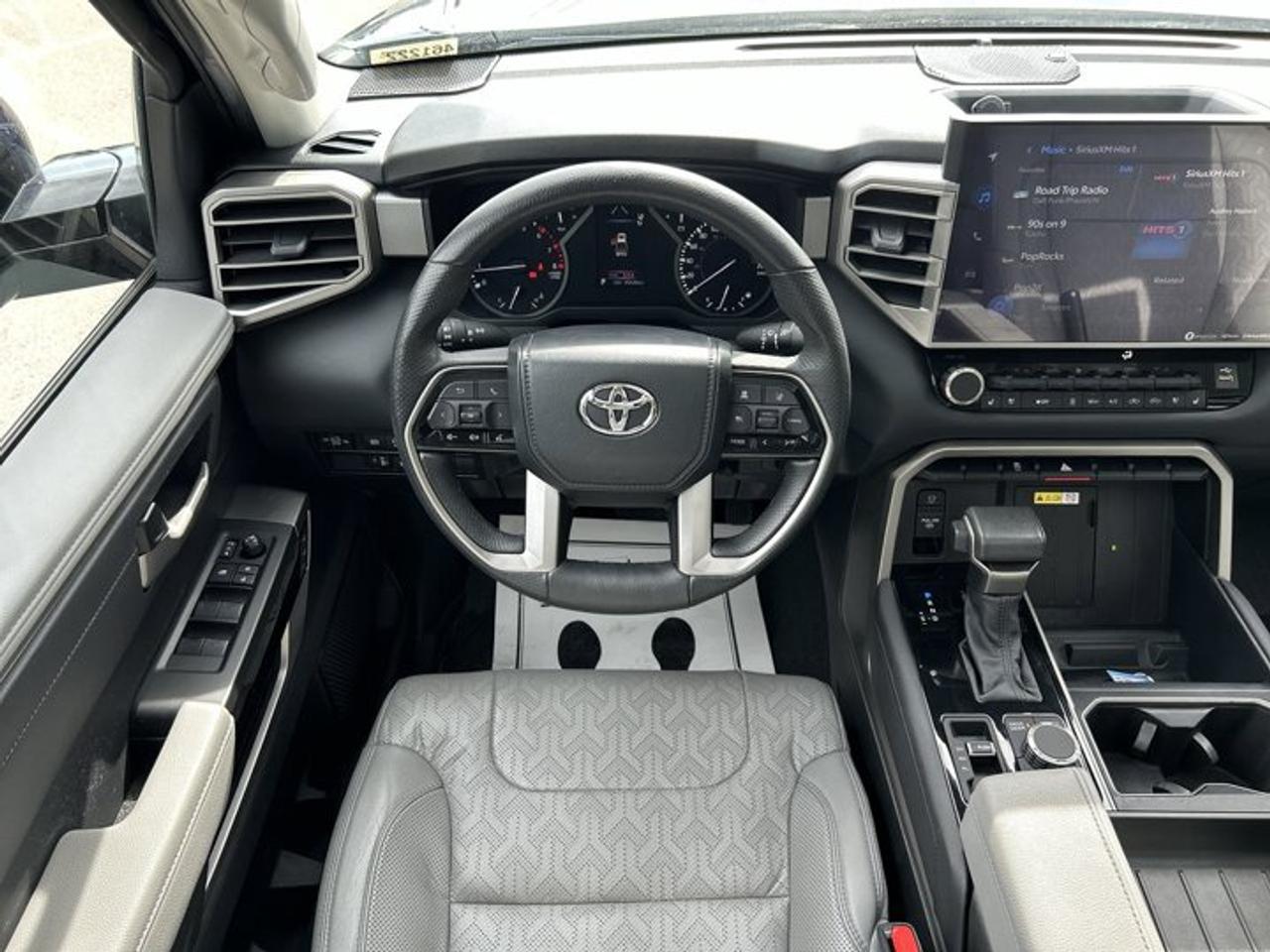 2023 Toyota Tundra Limited CrewMax 5.5' Bed 4x4 | No Accidents | Leather Seats Photo