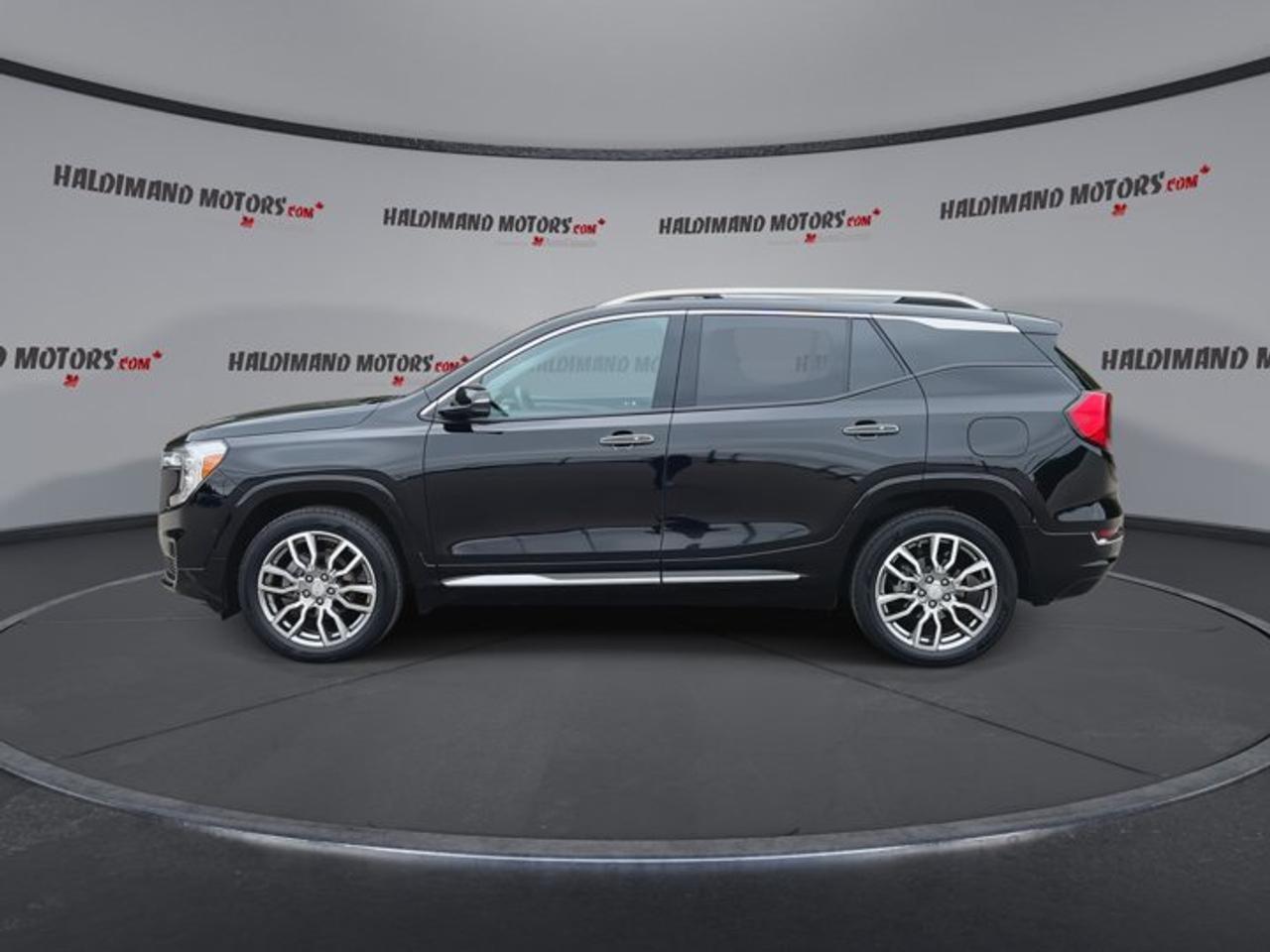 2024 GMC Terrain Denali AWD | No Accidents | Vent. Front Seats Photo4