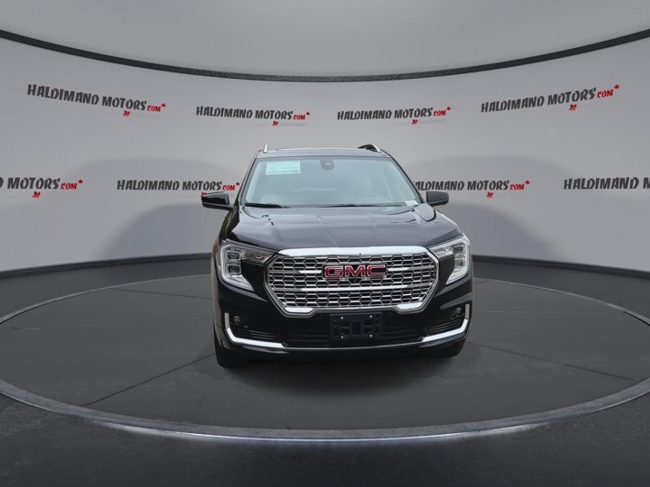 2024 GMC Terrain Denali AWD | No Accidents | Vent. Front Seats Photo