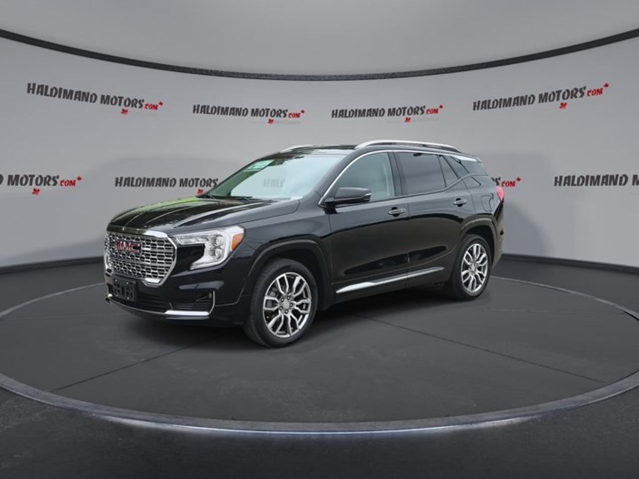 2024 GMC Terrain Denali AWD | No Accidents | Vent. Front Seats Photo