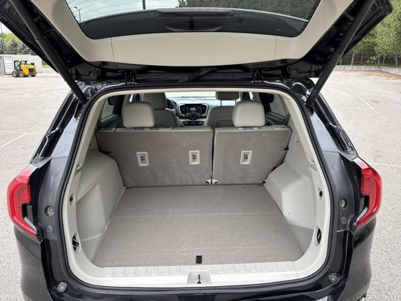 2024 GMC Terrain Denali AWD | No Accidents | Vent. Front Seats Photo