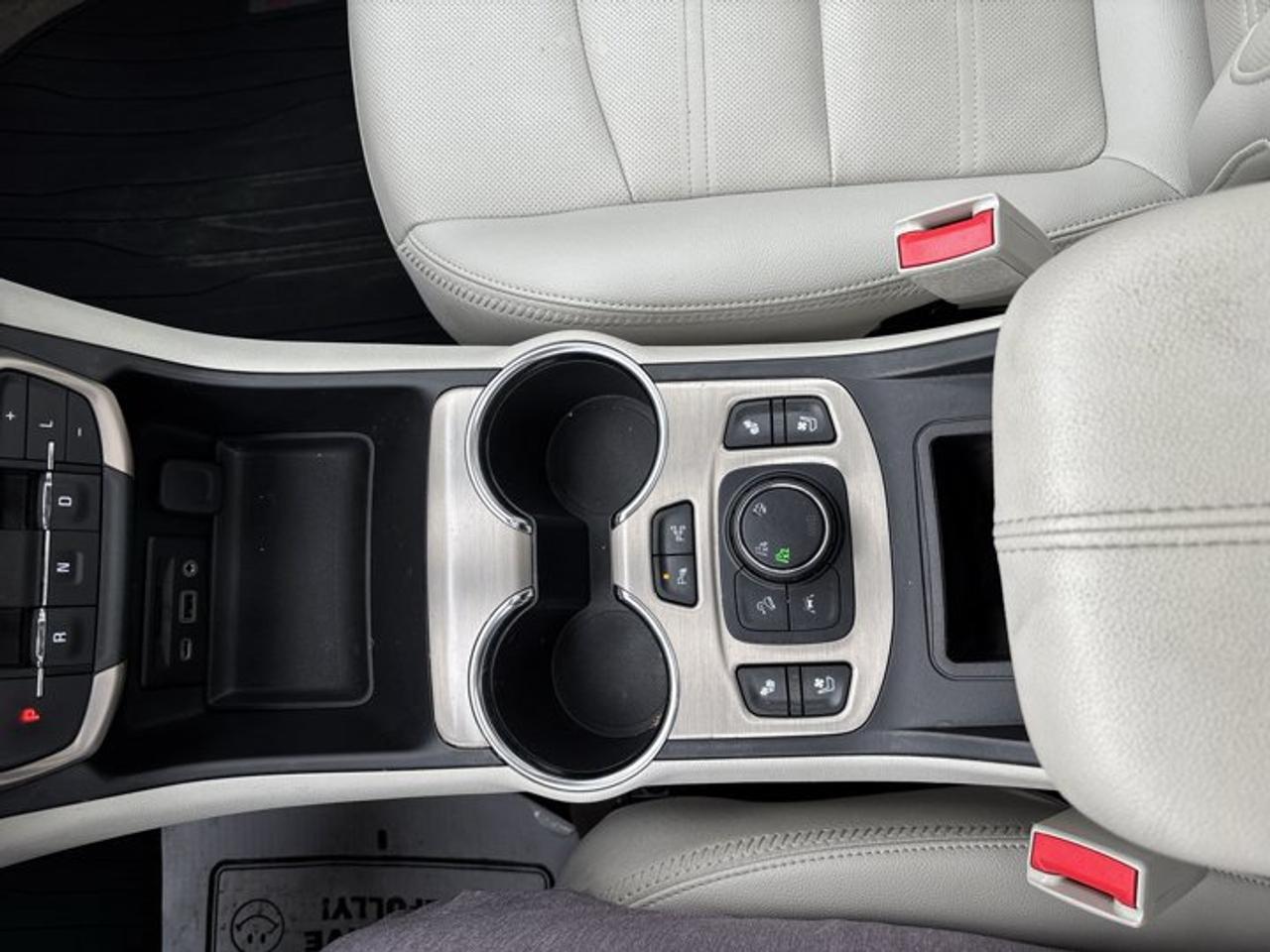 2024 GMC Terrain Denali AWD | No Accidents | Vent. Front Seats Photo