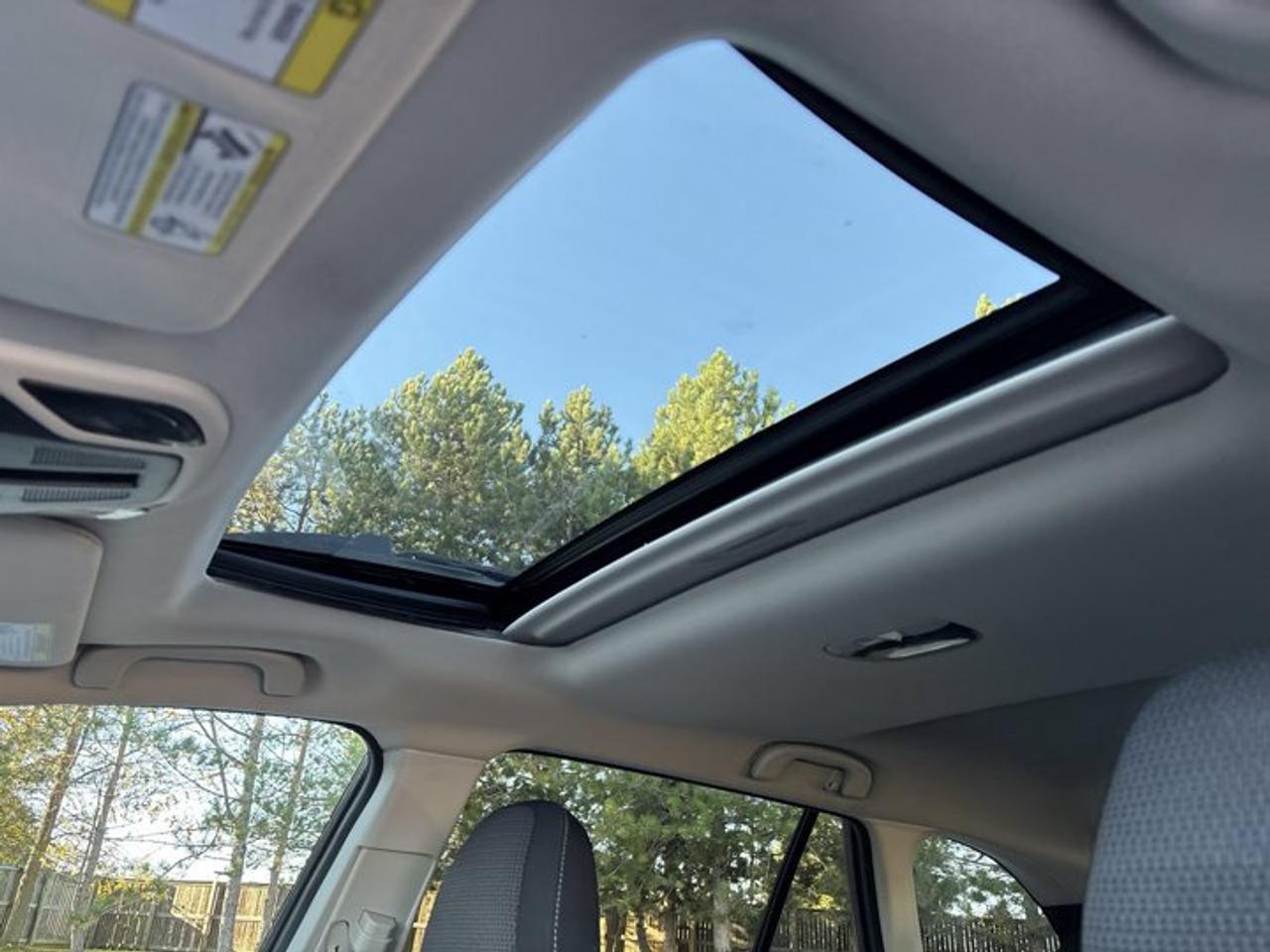 2022 Subaru Outback Touring AWD | No Accidents | Heated Steering Photo