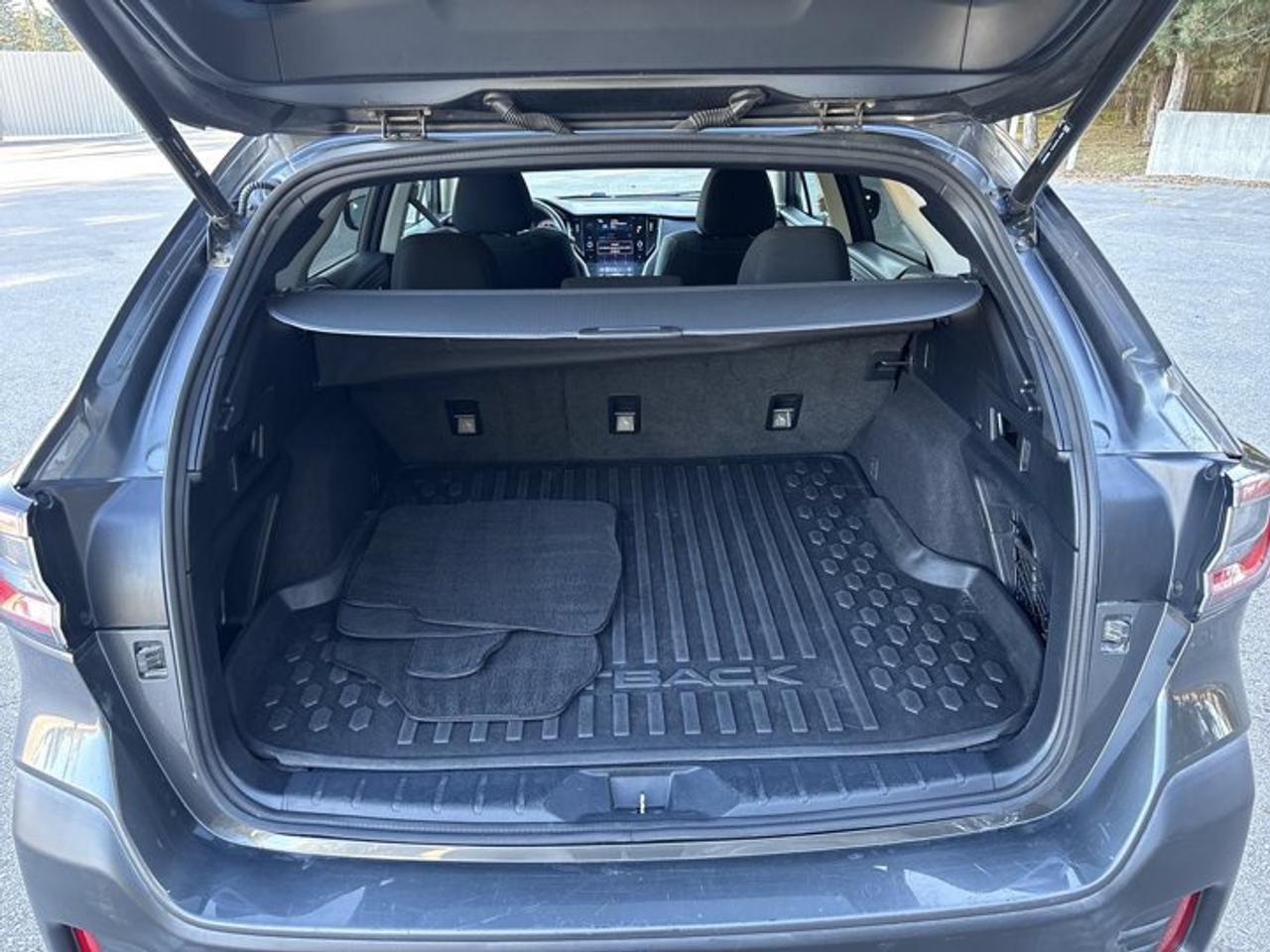 2022 Subaru Outback Touring AWD | No Accidents | Heated Steering Photo