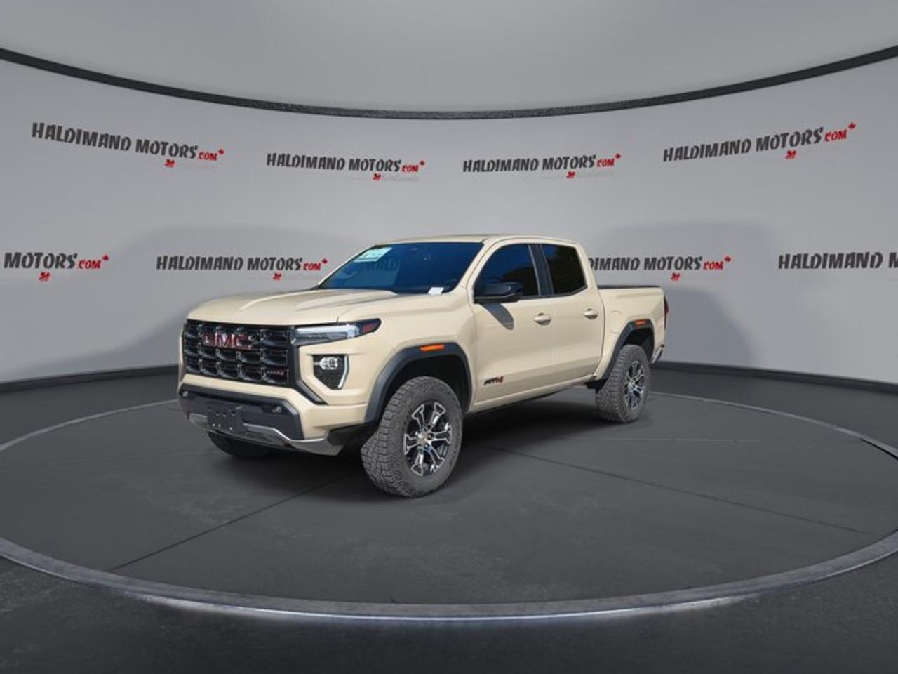 2024 GMC Canyon AT4 Crew Cab 5' Box 4WD | No Accidents | Sunroof Photo