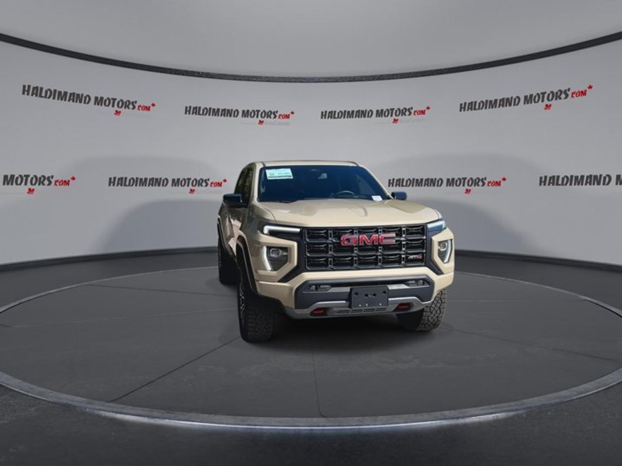 2024 GMC Canyon AT4 Crew Cab 5' Box 4WD | No Accidents | Sunroof Photo2