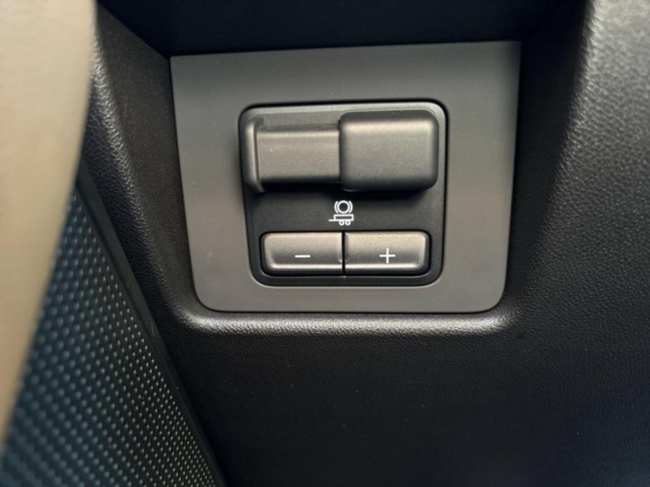 2024 GMC Canyon AT4 Crew Cab 5' Box 4WD | No Accidents | Sunroof Photo