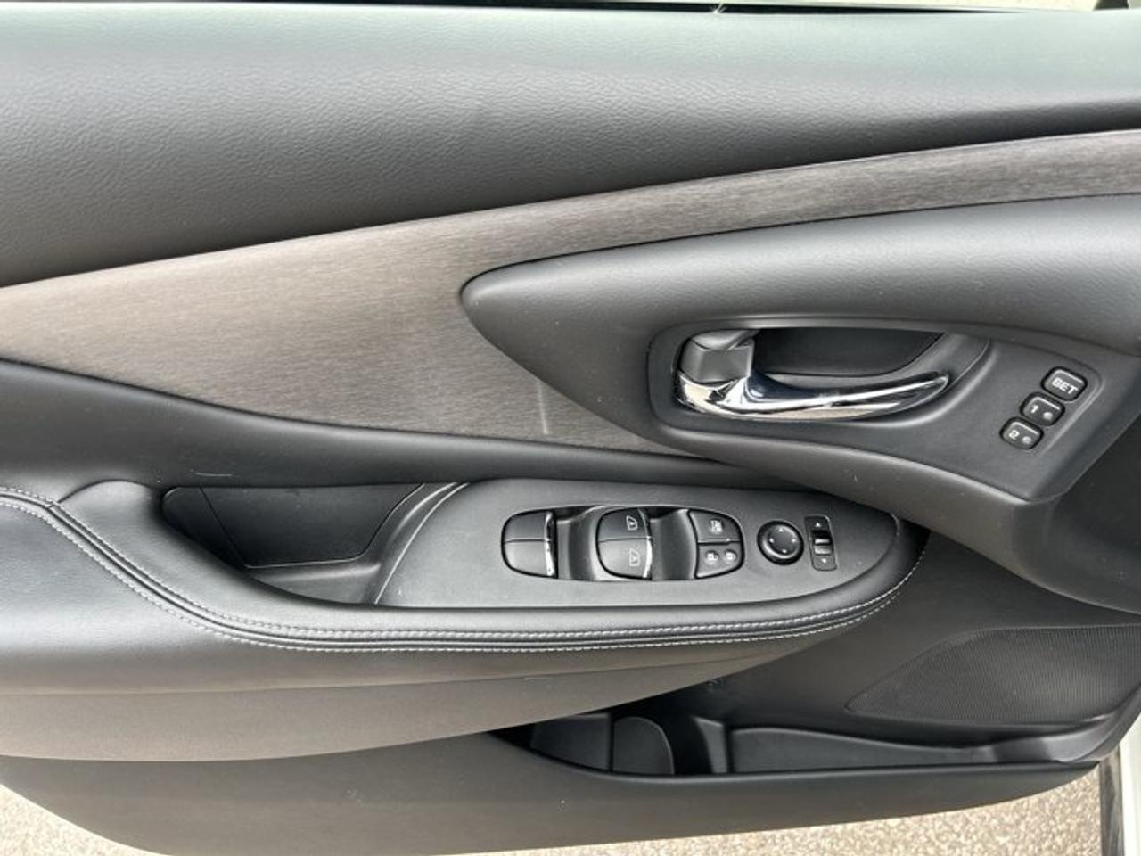 2021 Nissan Murano SL Midnight | No Accidents | Leather Seats | Heated Steering Photo
