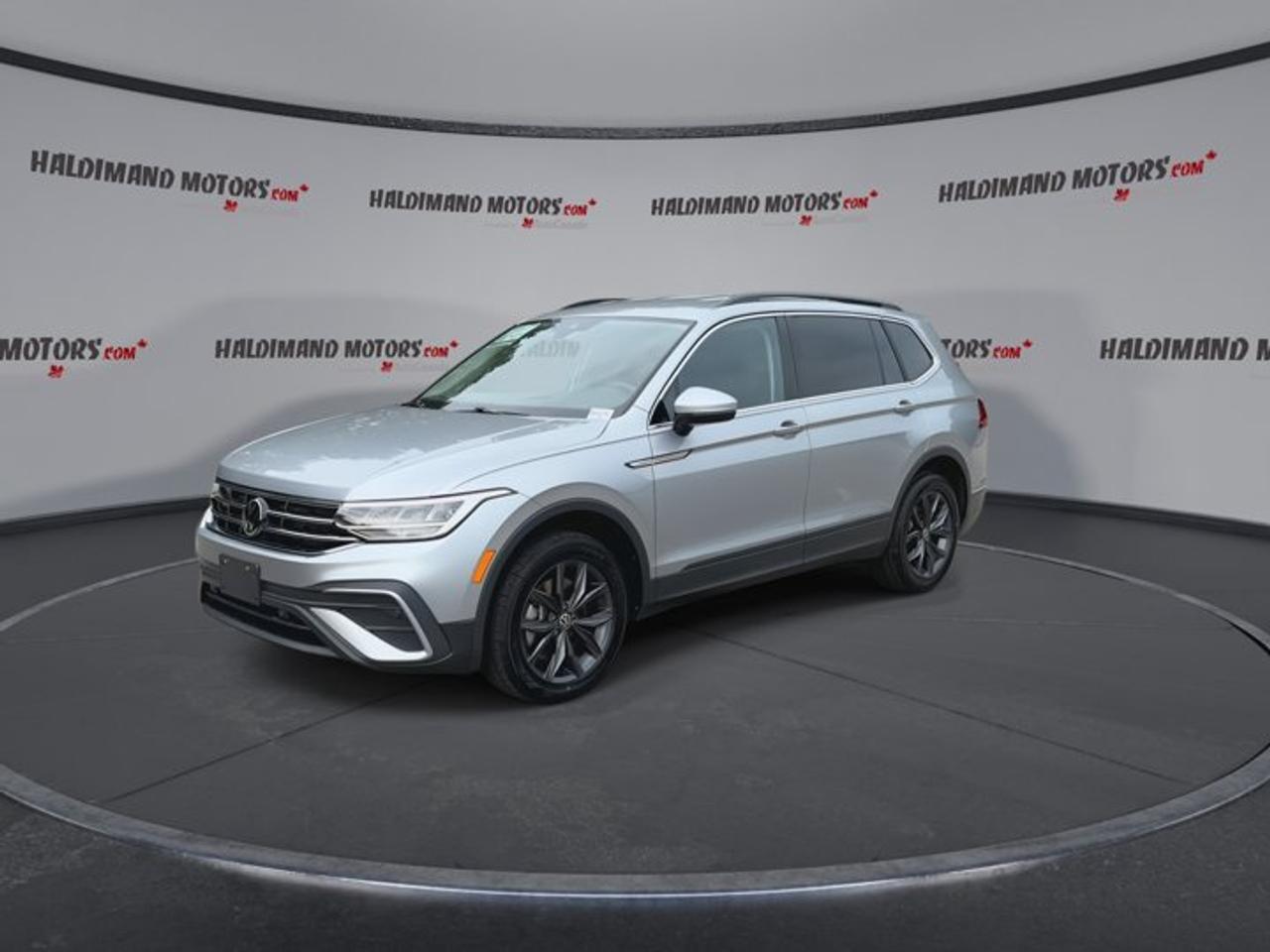 2023 Volkswagen Tiguan Comfortline 4WD | Heated Steering Wheel Photo