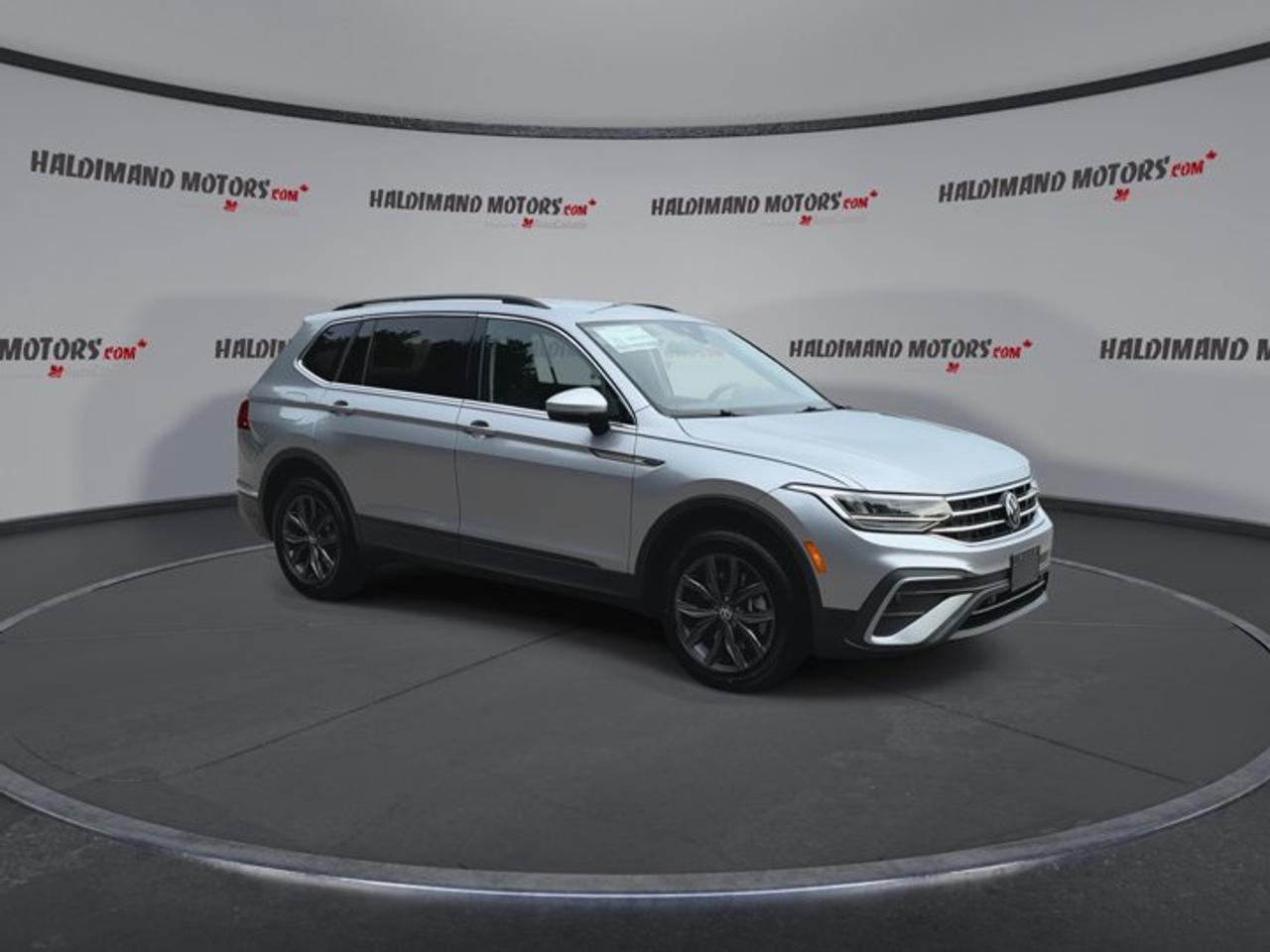 2023 Volkswagen Tiguan Comfortline 4WD | Heated Steering Wheel Photo