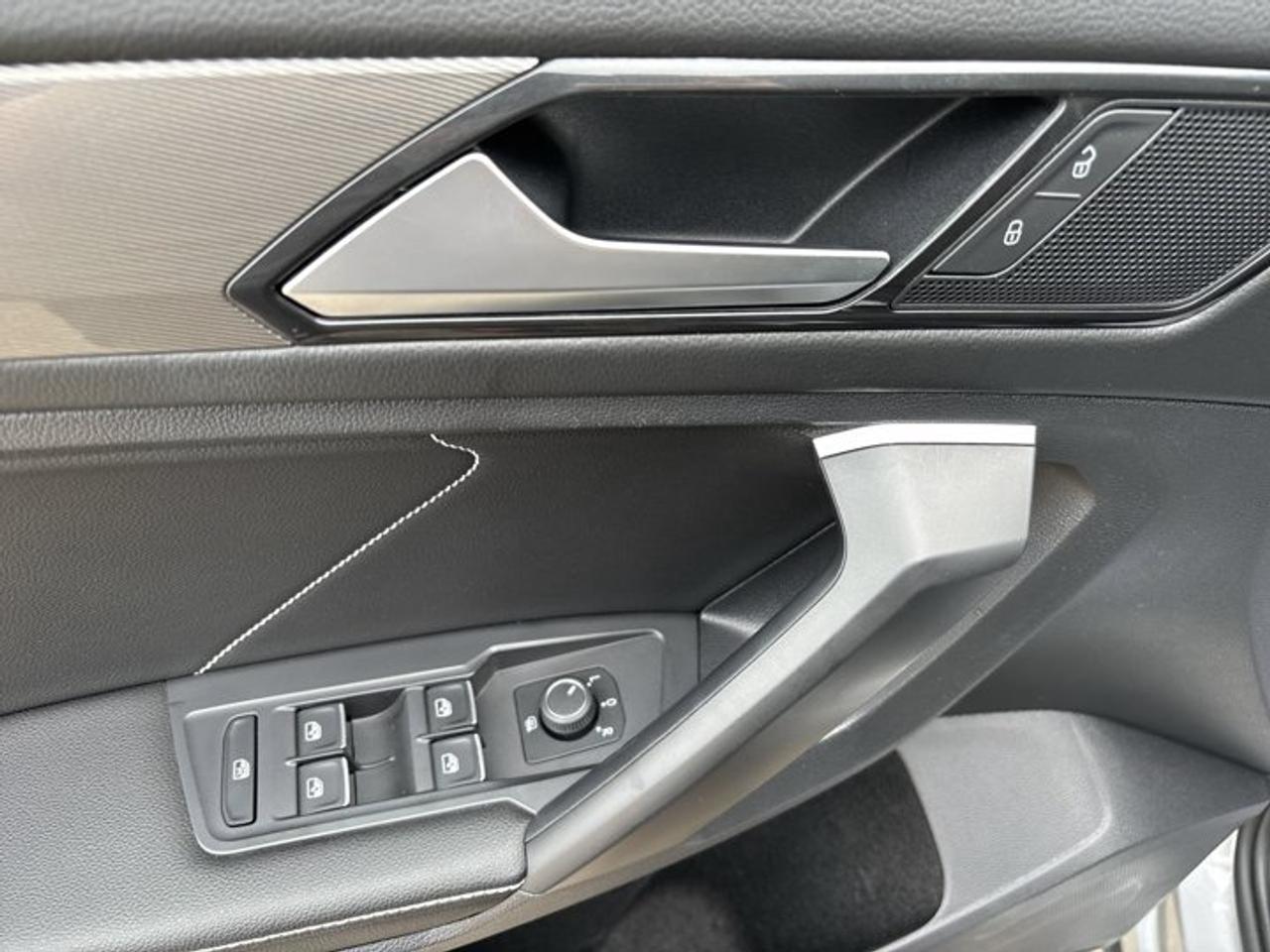 2023 Volkswagen Tiguan Comfortline 4WD | Heated Steering Wheel Photo