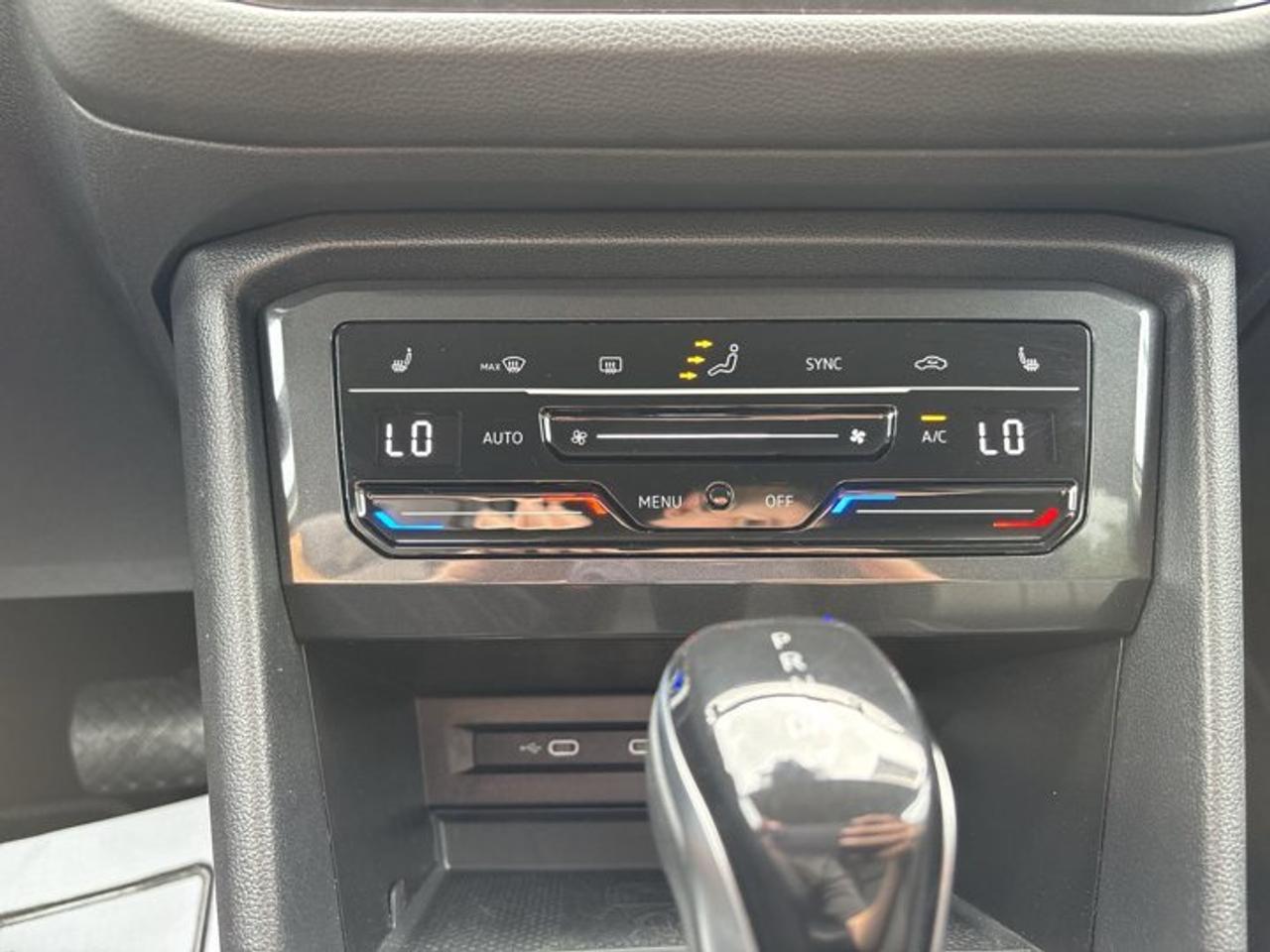 2023 Volkswagen Tiguan Comfortline 4WD | Heated Steering Wheel Photo