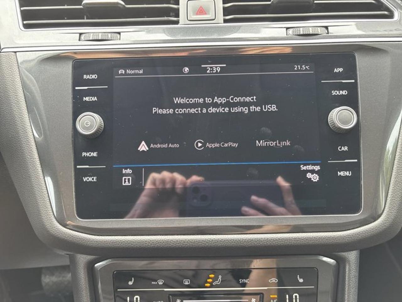 2023 Volkswagen Tiguan Comfortline 4WD | Heated Steering Wheel Photo