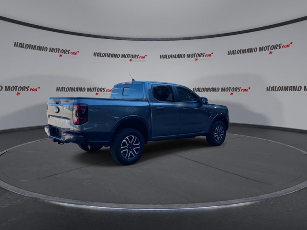 2024 Ford Ranger LARIAT Sport SuperCrew 5' Box 4WD | Leather Seats Photo