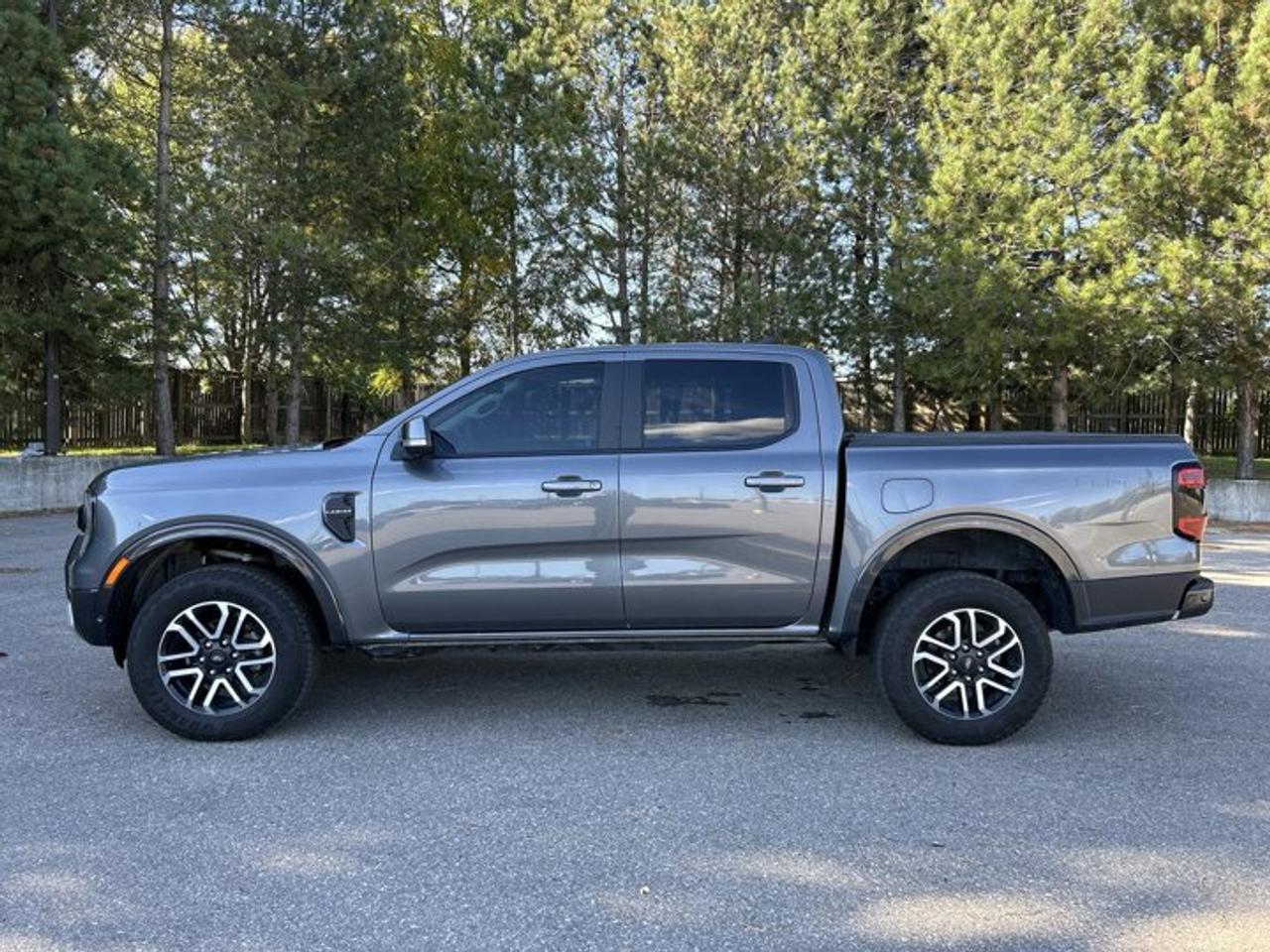 2024 Ford Ranger LARIAT Sport SuperCrew 5' Box 4WD | Leather Seats Photo
