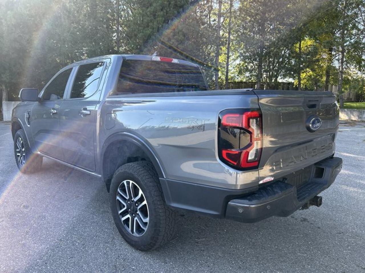 2024 Ford Ranger LARIAT Sport SuperCrew 5' Box 4WD | Leather Seats Photo