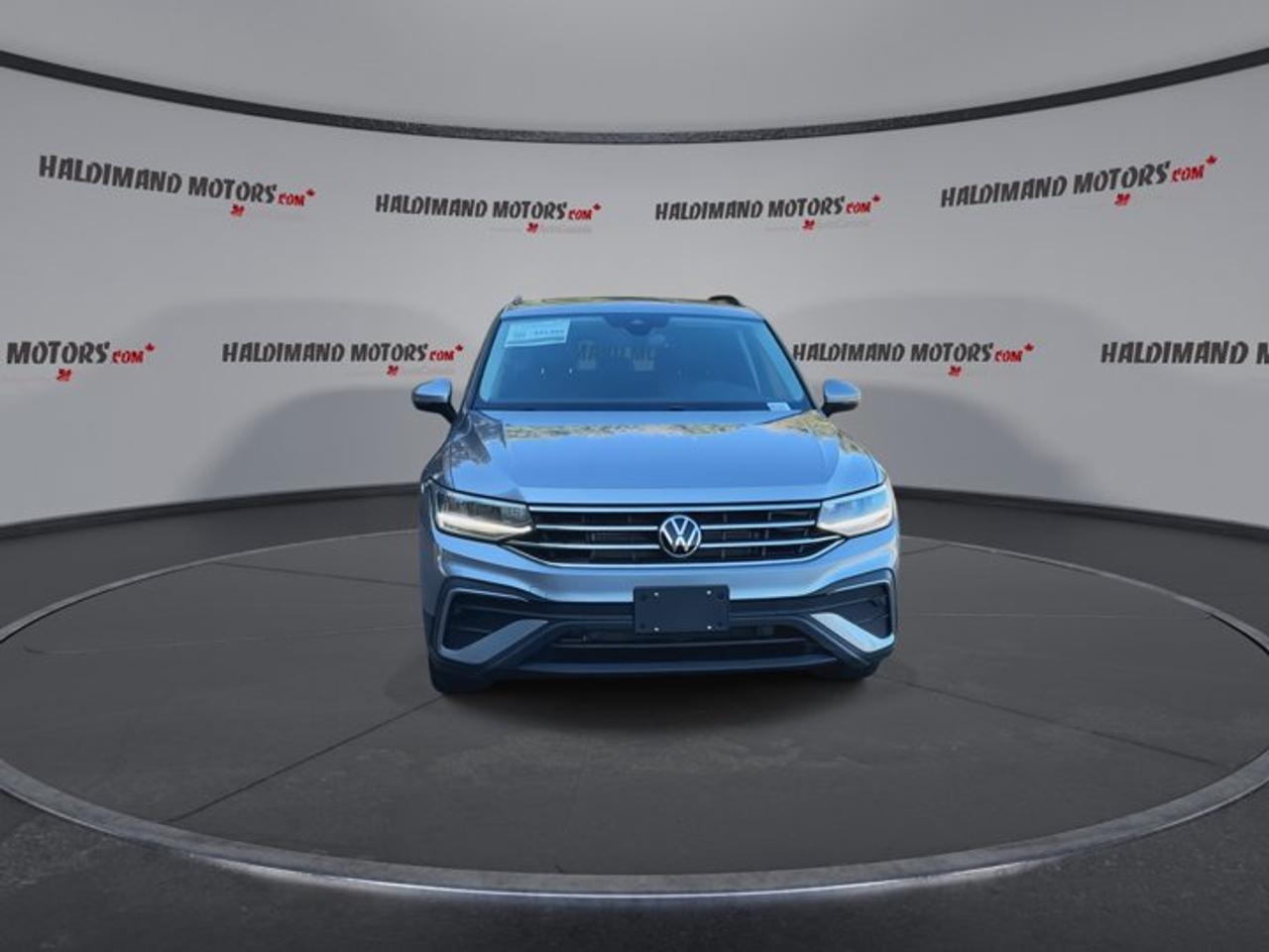 2022 Volkswagen Tiguan Comfortline 4WD | No Accidents | Pano. Sunroof Photo