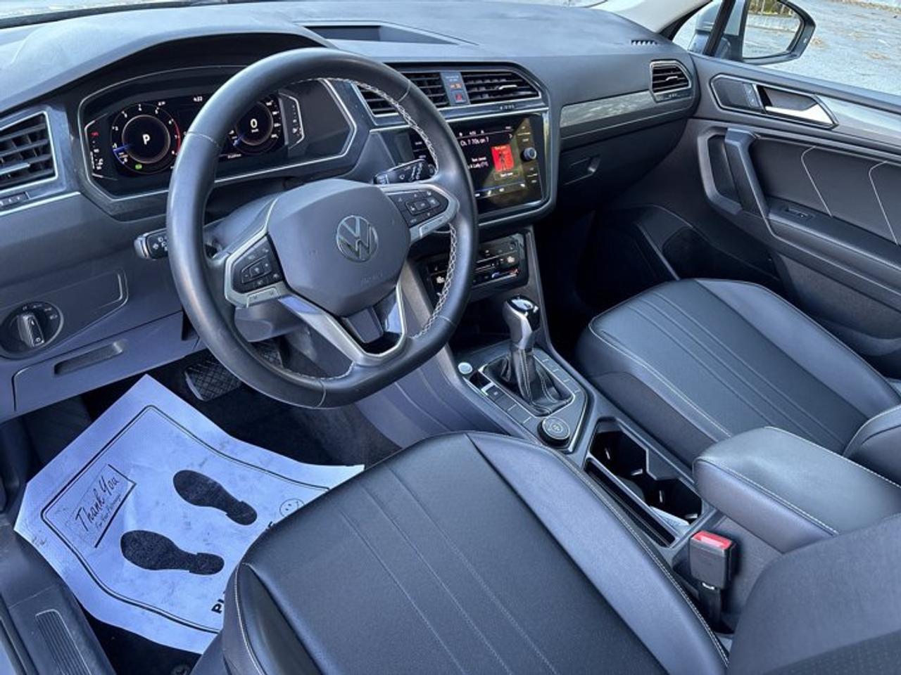 2022 Volkswagen Tiguan Comfortline 4WD | No Accidents | Pano. Sunroof Photo