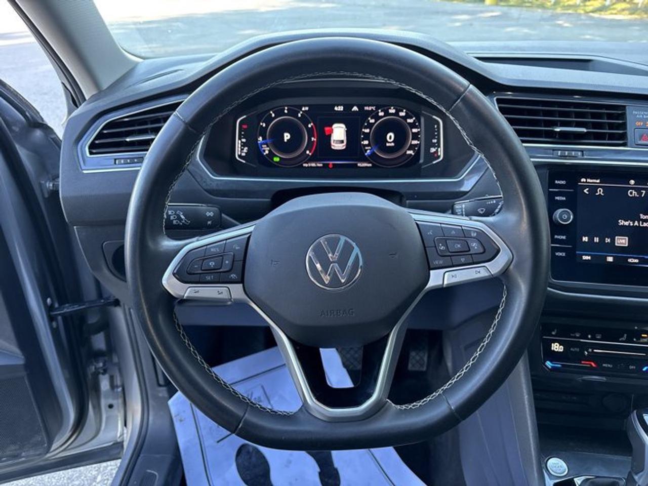 2022 Volkswagen Tiguan Comfortline 4WD | No Accidents | Pano. Sunroof Photo