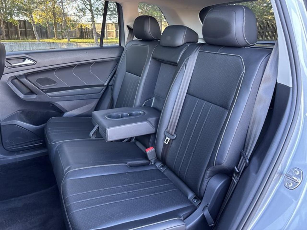 2022 Volkswagen Tiguan Comfortline 4WD | No Accidents | Pano. Sunroof Photo