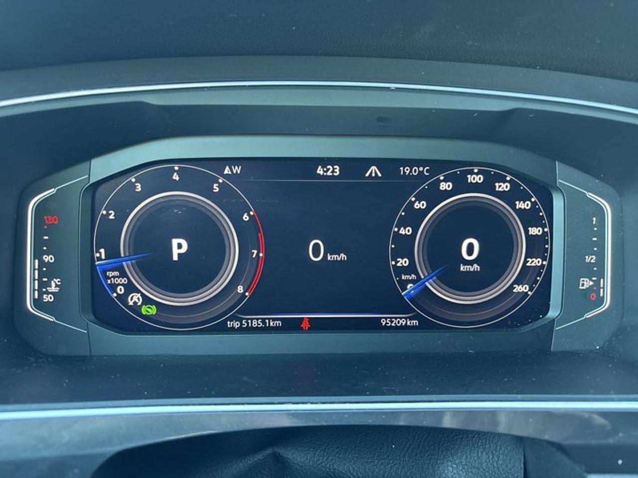 2022 Volkswagen Tiguan Comfortline 4WD | No Accidents | Pano. Sunroof Photo