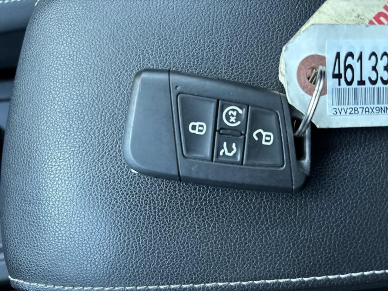 2022 Volkswagen Tiguan Comfortline 4WD | No Accidents | Pano. Sunroof Photo