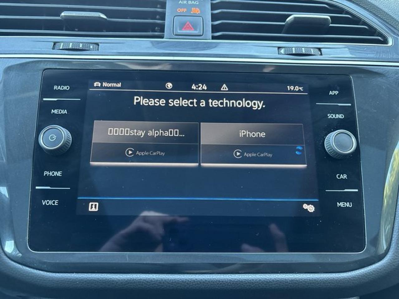 2022 Volkswagen Tiguan Comfortline 4WD | No Accidents | Pano. Sunroof Photo